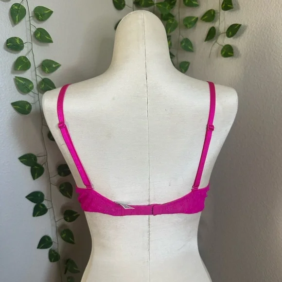 Women’s Victoria secret bra size 34C - Picture 4 of 6